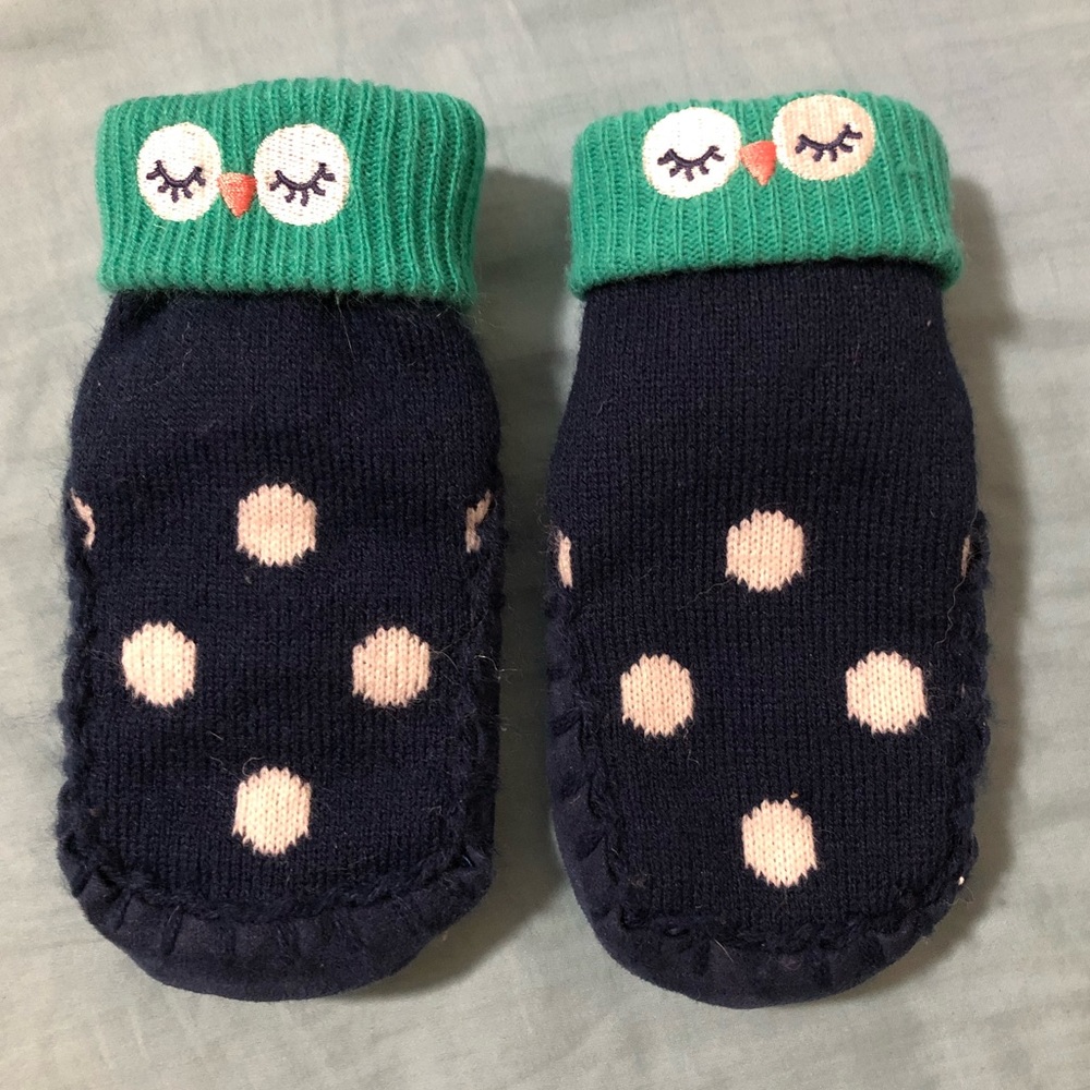 4/$10 Infant Owl Slippers 0-6M